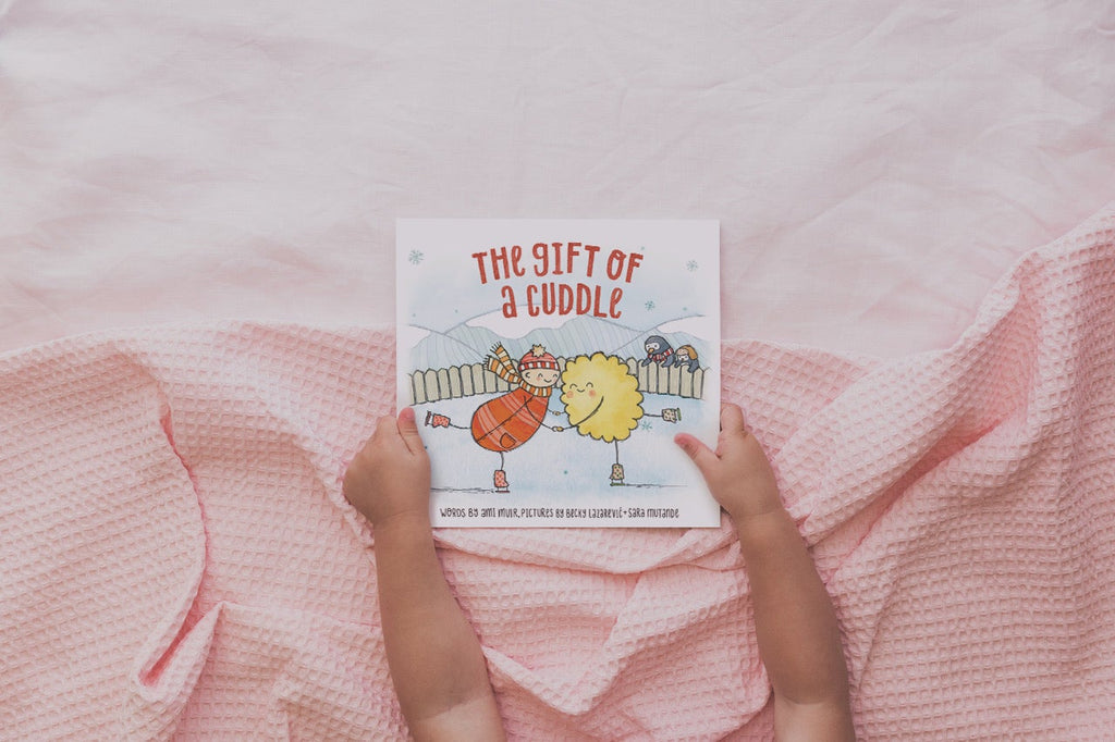 The Gift of a Cuddle. Board Book